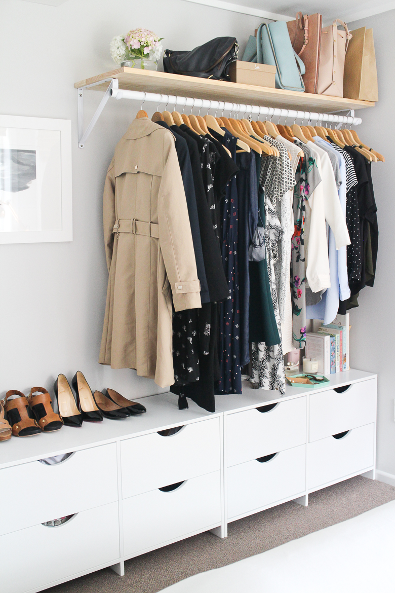 Armoire dans la chambre