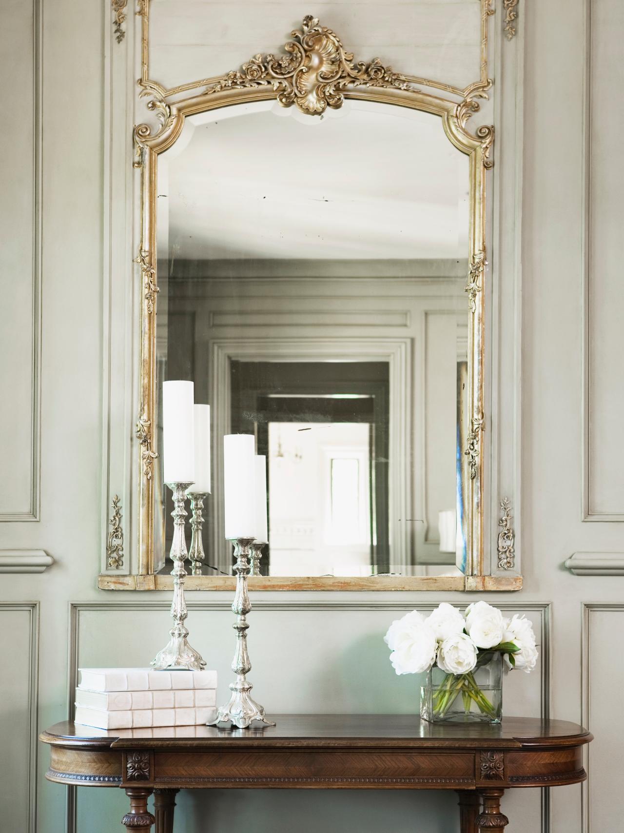 photos-hgtv-antique-table-and-gilt-mirror-in-neutral-hallway_decorative-hallway-mirrors_home-decor_home-decorators-coupon-code-decor-stores-yosemite-bohemian-western-christian-target-sincere-office- de